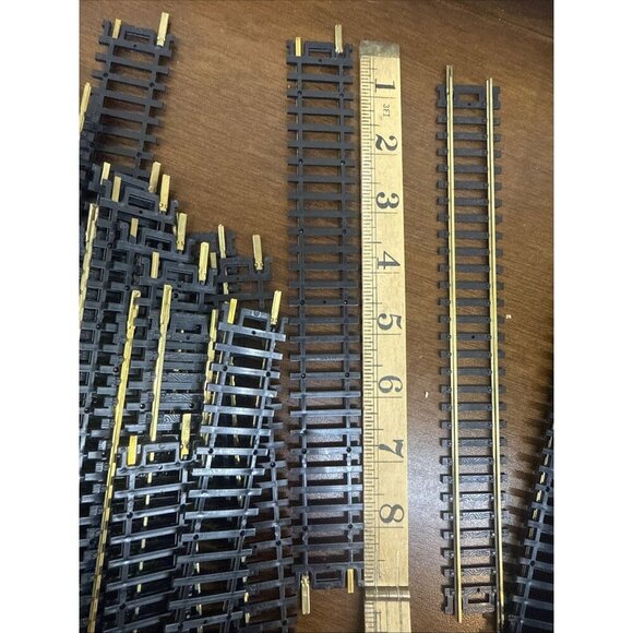 Atlas HO Scale Train Tracks Lot Of 61 pieces 9 inch Straight Snap Track - Picture 11 of 12